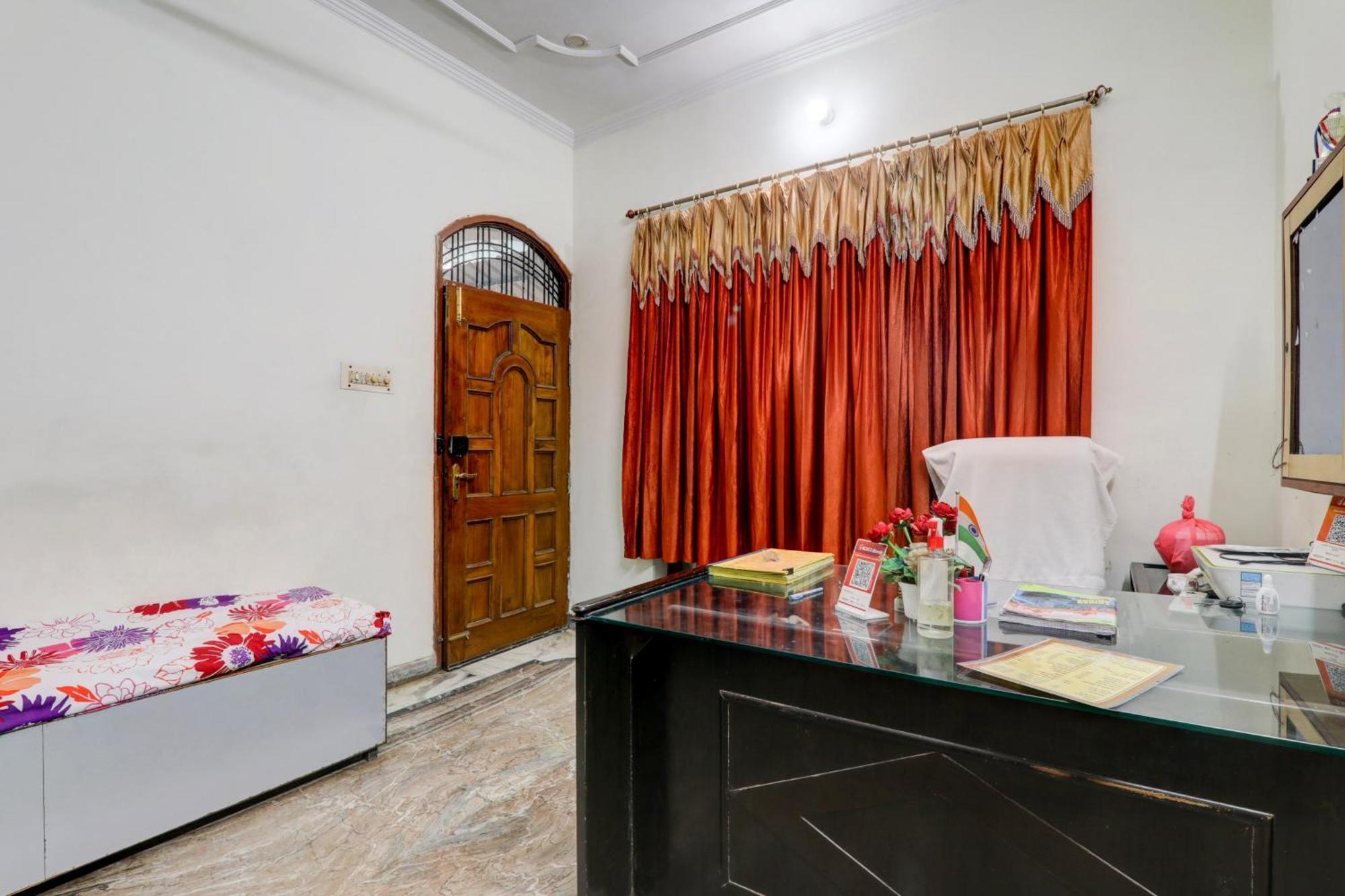 Hotel O Intercity Inn Lakhnaú Exteriér fotografie
